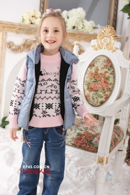 毛衣怎么搭配外套 什么款式的毛衣比较流行