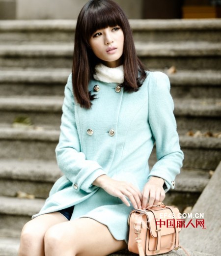 浅蓝色的素雅的女装好看吗 时尚搭配法搭出潮流范