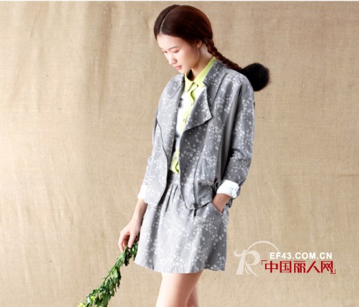 时尚女装这么搭配 茵曼有支招