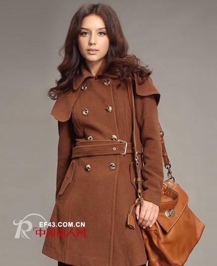 流行前线 翻领双排扣羊毛毛呢大衣搭配