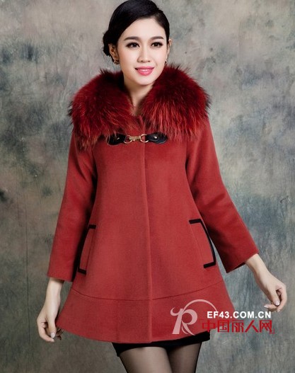 双排扣高腰毛呢大衣 貉子毛领羊毛呢外套搭配