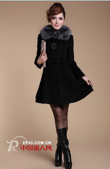 毛领立体花毛呢大衣 钉珠貂绒高腰大衣搭配