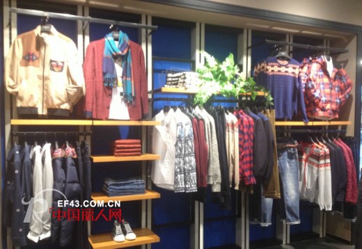 卡宾男装盛大进驻山东潍坊泰华城新天地