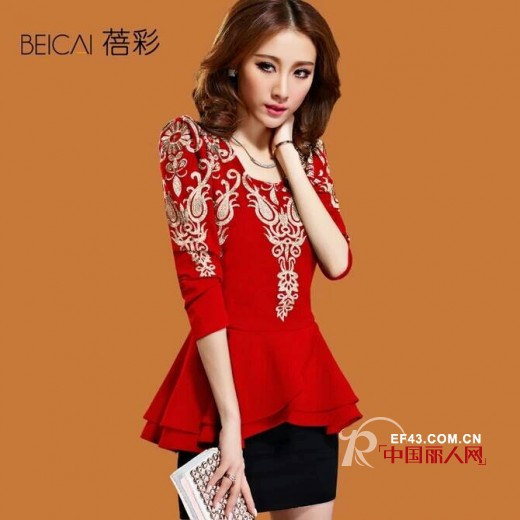 2014裙装色彩搭配 时尚经典的红黑色搭配