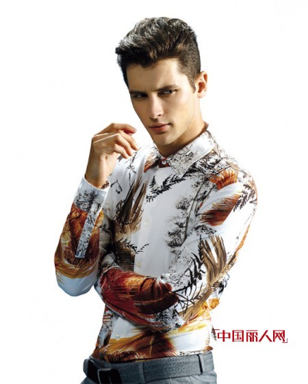 男士如何选择印花衬衫提升魅力