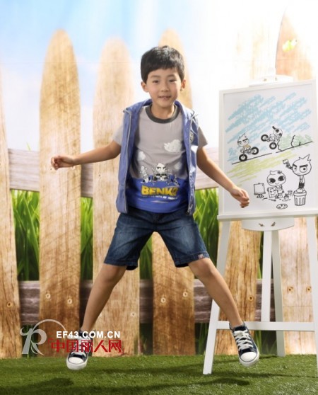 背心马甲款式搭配 春夏T恤怎么搭配