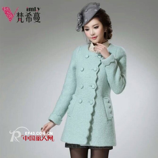 呢子大衣怎么搭配好看 糖果色呢子大衣搭配