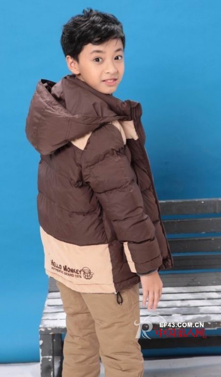 咖啡色服装怎么搭配 咖啡色搭配什么颜色好看