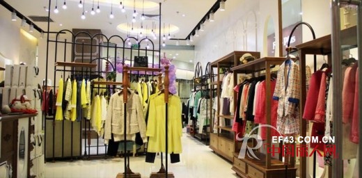 热烈祝贺广州乐峰广场木茜格旗舰店盛大开业!