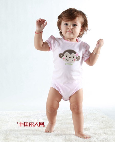 婴幼儿适合什么款式 婴童装什么品牌好