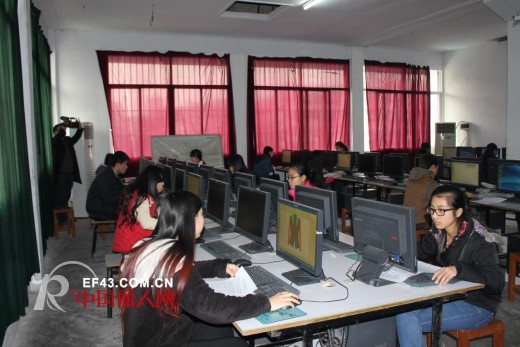 庆祝2014“叮当猫”杯中等职业学校“服装设计与制作”大赛成功召开