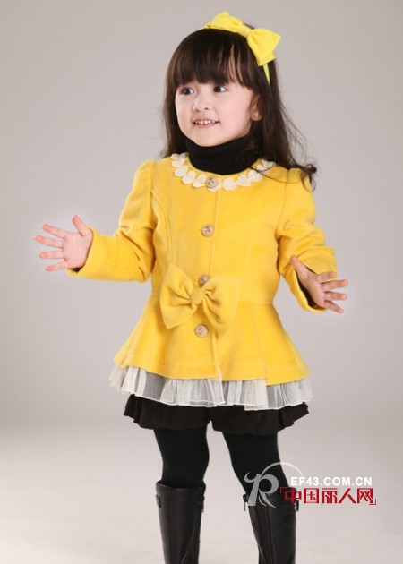 孩子的皮肤适合穿什么样的服装 小女孩穿什么颜色好看