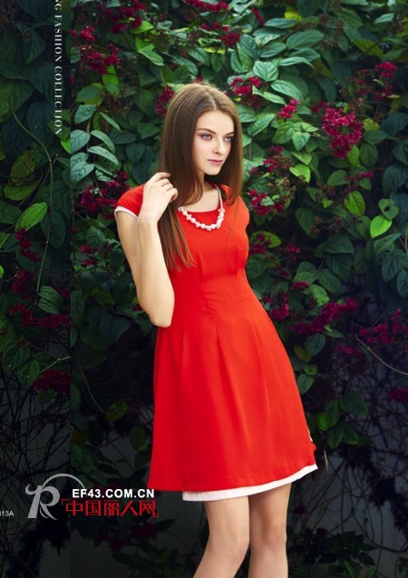 E-KISS（衣之吻）时尚女装用斑斓色彩迎接春夏