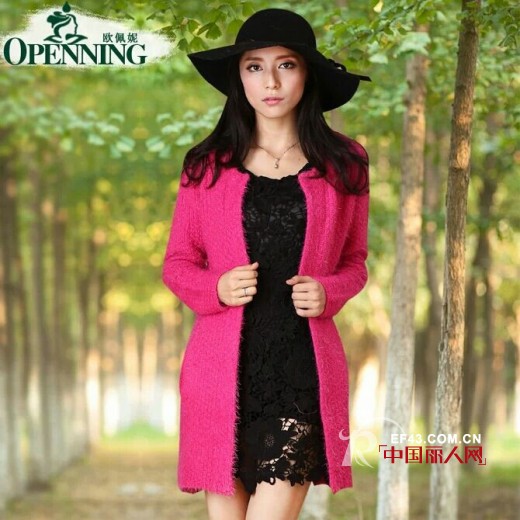 玫红色今年流行吗?2014枚红色服装搭配