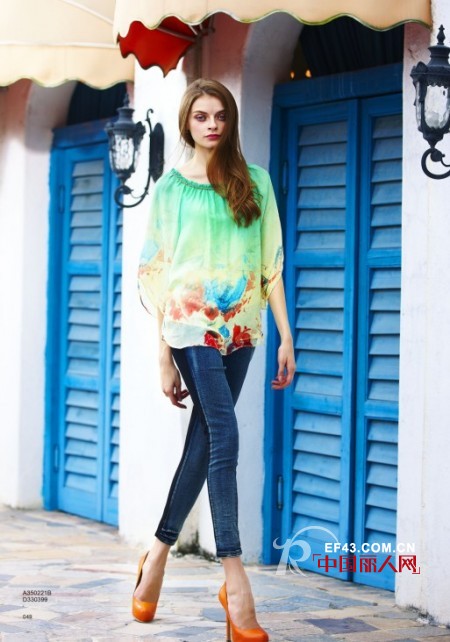 绿色连衣裙怎么搭配 春夏流行什么面料 雪纺款式流行吗