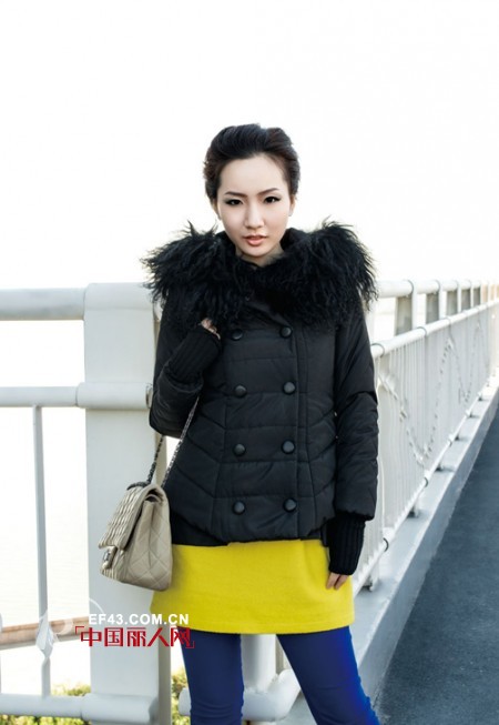 时尚女装棉衣短款怎么搭配最好看