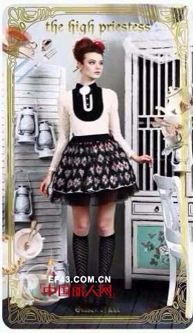 2014春夏新品女装 拼接工艺演绎时尚搭配