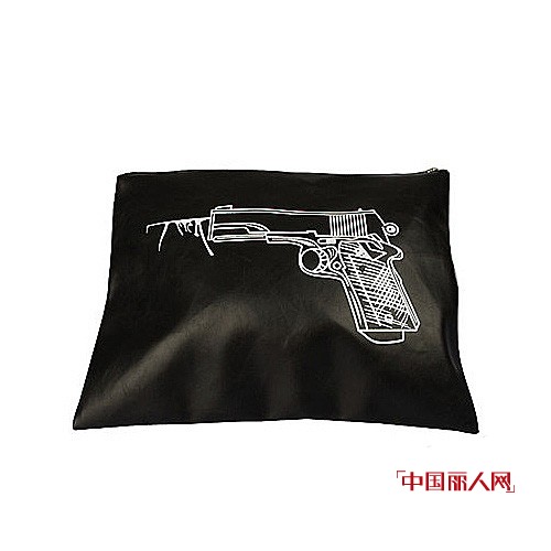 朋克风格单品 个性包包款式搭配