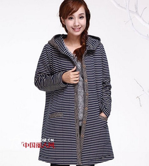 春装搭配豹纹翻领毛呢外套 格子条纹毛呢外套