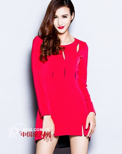 流行色彩搭配 中长裙穿出名媛感