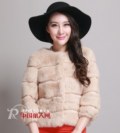 二十来岁女生该学习的时尚搭配术