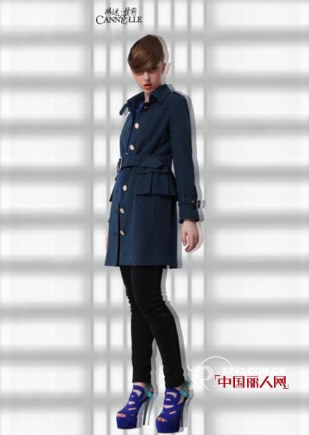 什么样的服装不会过时 新潮中融入复古元素