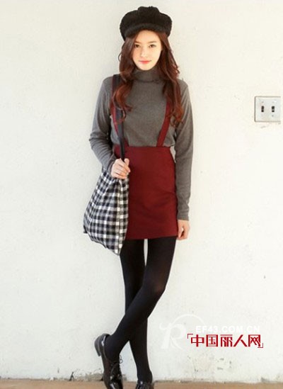 冬天背带装怎么搭配 背带装搭配推荐