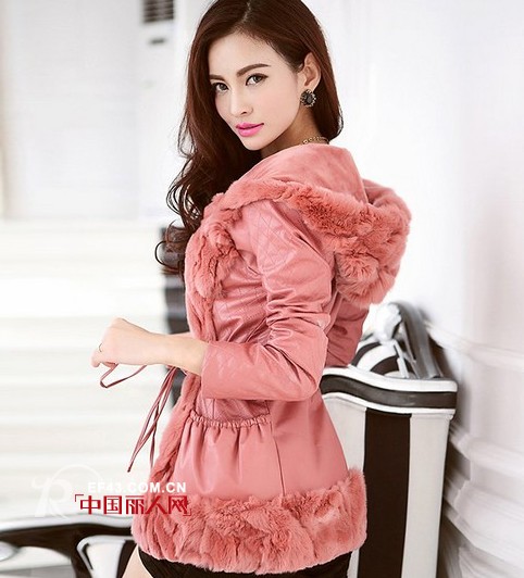 女士皮衣什么样的好看 皮衣要怎么搭配