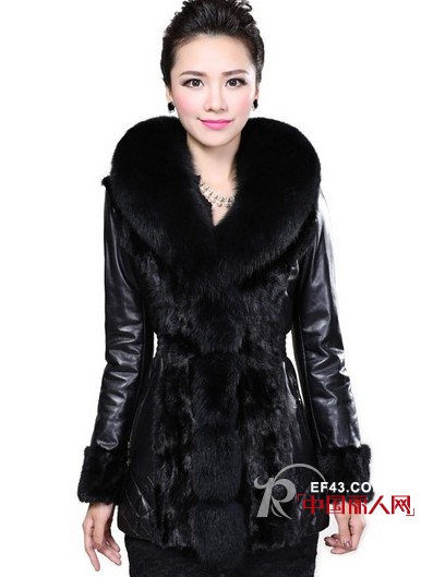 女士皮衣什么样的好看 皮衣要怎么搭配