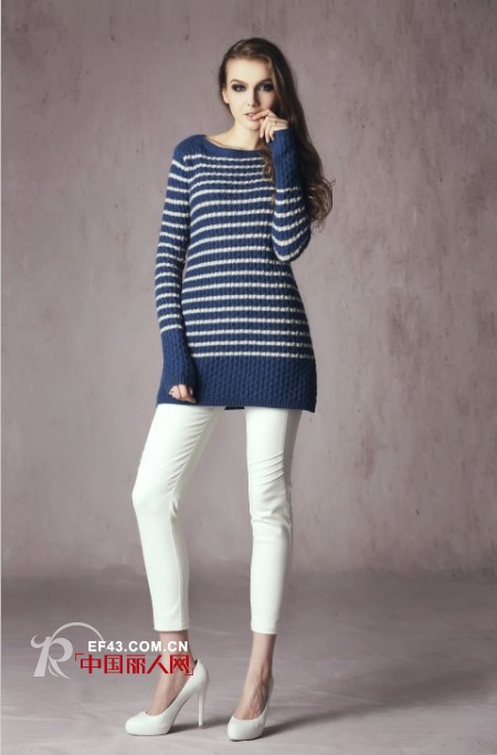 长款毛衣配什么裤子好看 毛衣配什么颜色好看