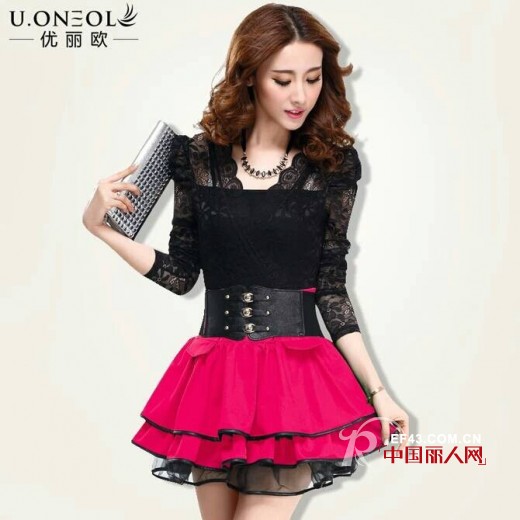 什么样的女生讨人喜欢? 甜美又性感的靓丽装