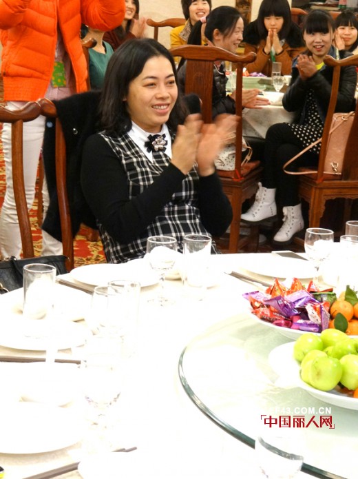 小乖在线童装2013年终大会圆满成功