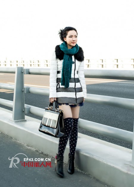 拼接羽绒服搭配 拼接羽绒服女款推荐