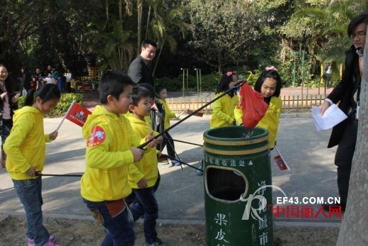 叮当猫华侨公园公益活动“环保先锋队”-讲究卫生,从我做起