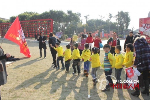 叮当猫华侨公园公益活动“环保先锋队”-讲究卫生,从我做起