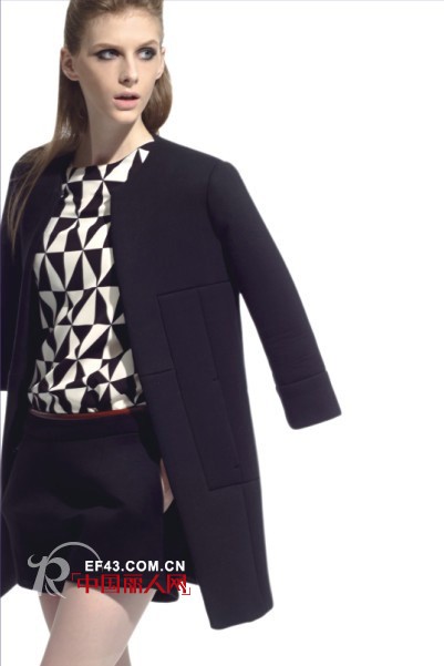 黑色服装怎么搭配更时尚 黑色外套搭配