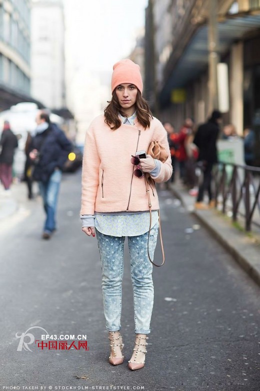 看街拍潮人的粉色穿衣术