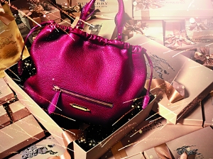 “马”上英伦风 悉数大牌时尚的马年元素