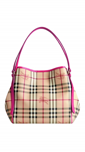 “马”上英伦风 悉数大牌时尚的马年元素