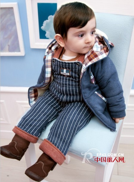 婴幼儿适合穿什么面料的服装 婴儿童装什么款式好