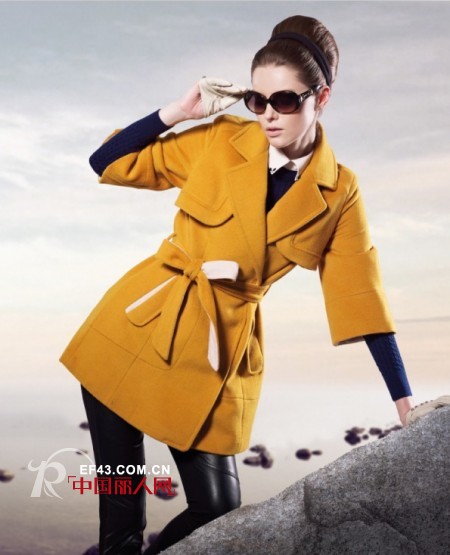 亮色呢子外套怎么搭配 呢子流行什么颜色