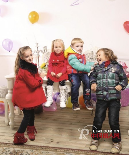 过年小孩子的服装该怎么搭配 过年穿什么服装比较喜庆