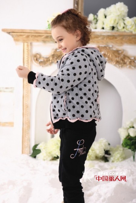 流行元素搭配 孩子服装流行什么款式