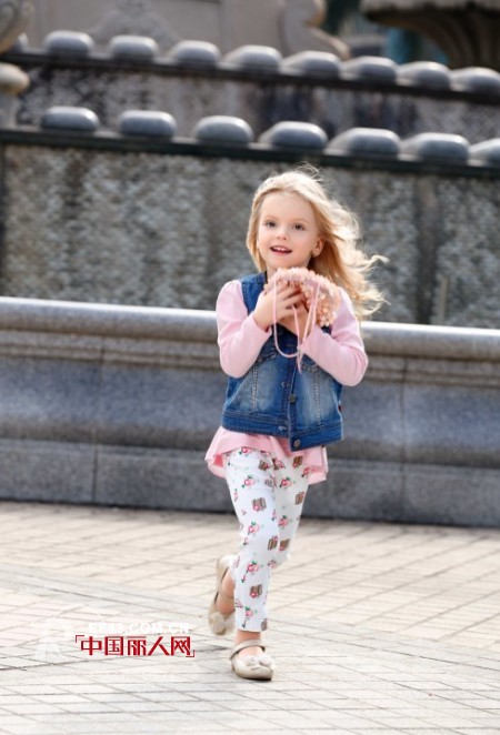 今年牛仔款式还流行吗 牛仔什么款式比较的流行