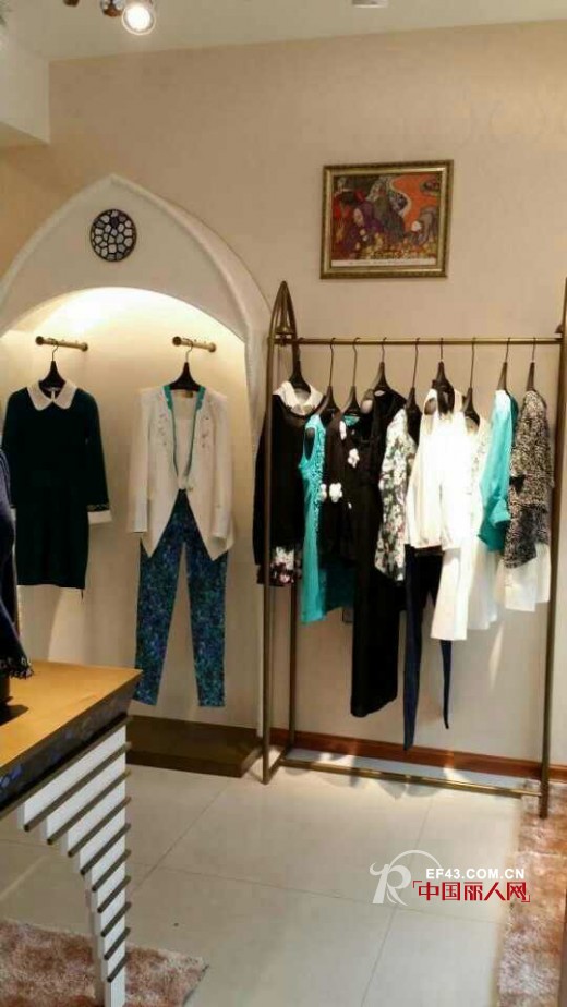 恭贺:艺术女装“迪斯廷.凯”湖南郴州永兴专卖店隆重开业