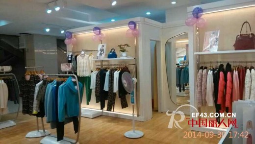 祝贺自由鸟湖北襄阳银泰百货店十一盛大开业!祝生意兴隆!