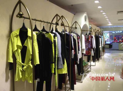 贺:迪斯廷.凯艺术女装广东珠海迎宾广场店开业大吉