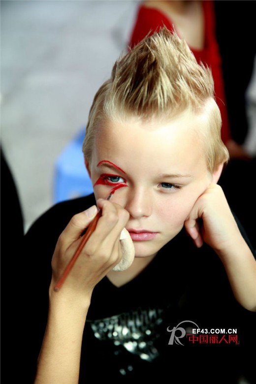 巴拉巴拉新一季魅力秀 不潮不花钱