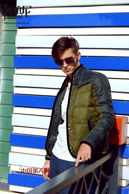 初春也要注意保暖 羽绒夹克也可以很时尚