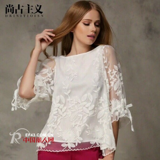 2014年流行白色吗 春季白色透视女装搭配